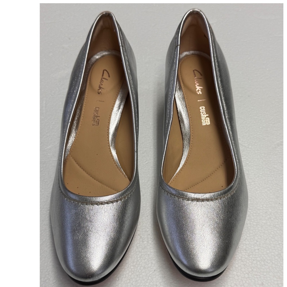 Clarks Grace Olivia Silver Leather Block Heel Cushion Plus Pumps 7M